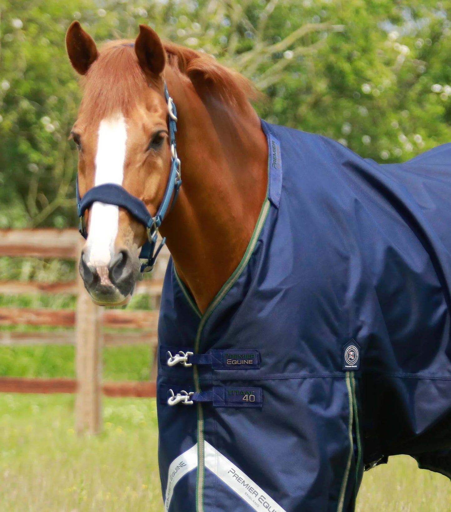 Couverture imperméable, Titan 40gr cou-amovible (en stock) - Premier Equine