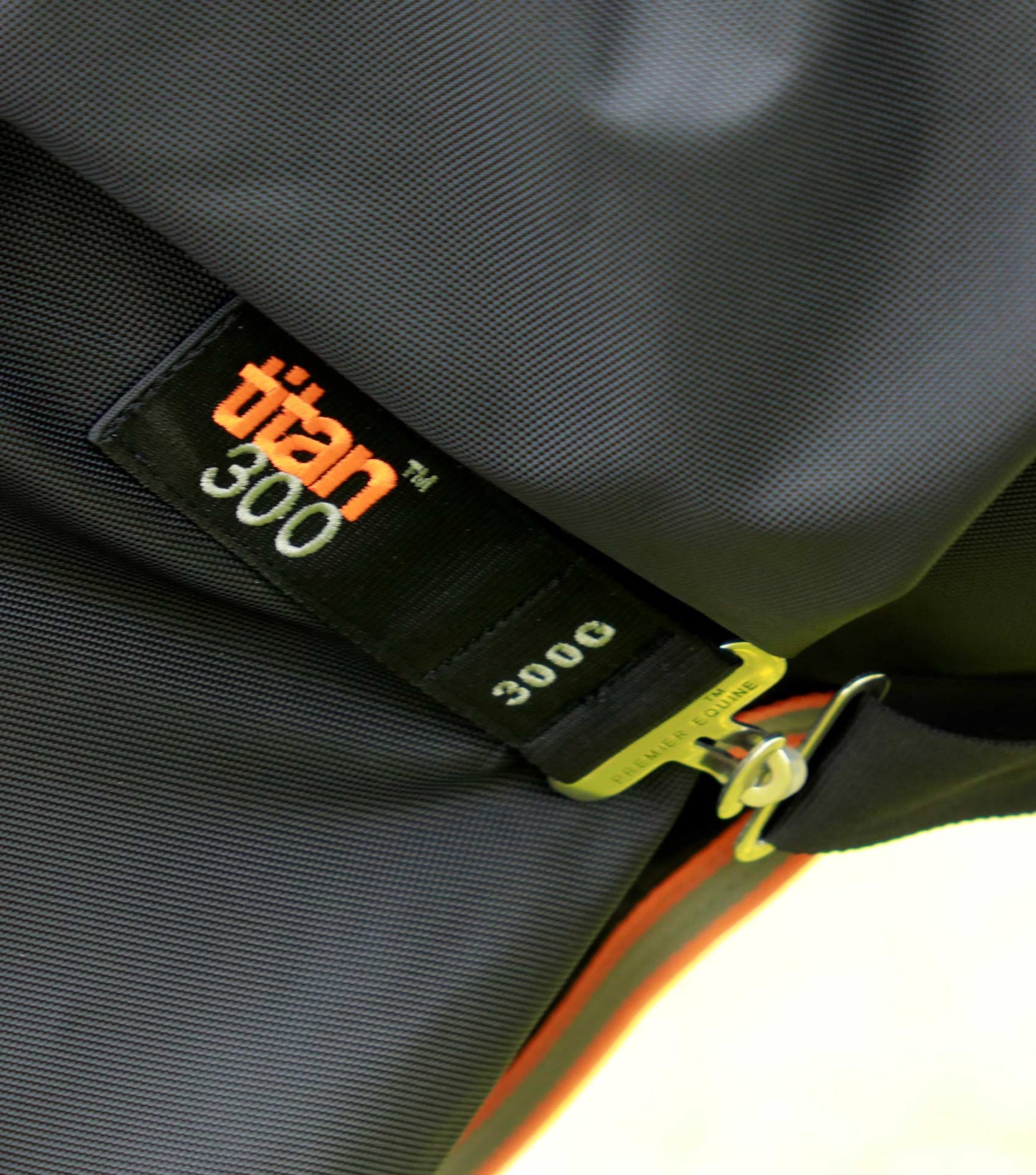 Couverture imperméable, Titan 300gr cou-amovible - Premier Equine