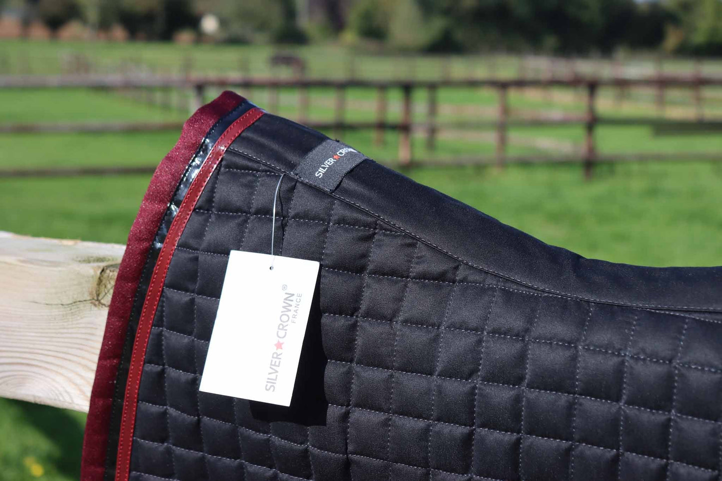 Schmale US-Schabracke Black / Garnet - Silver Crown