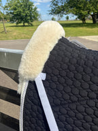 Tapis de dressage nour, mouton ecru, cordelettes strass / perle - Mattes