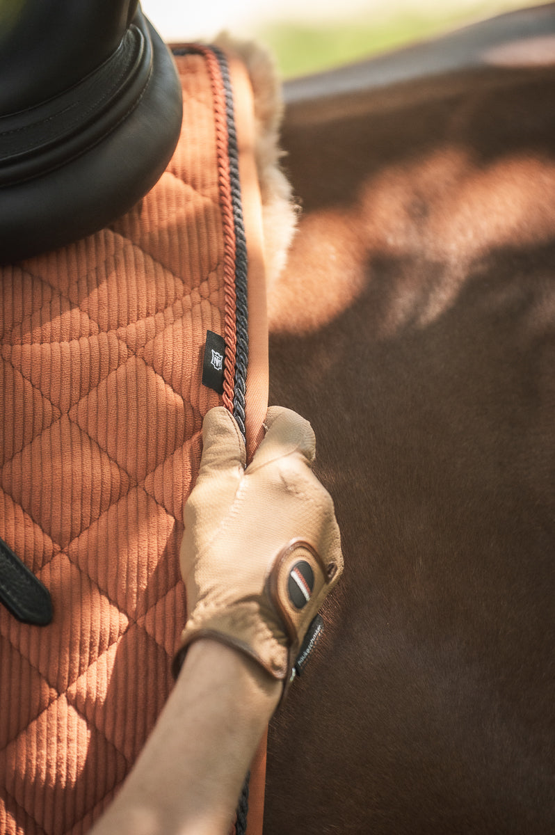 Tapis tissu velours côtelé nougat - Mattes KH25