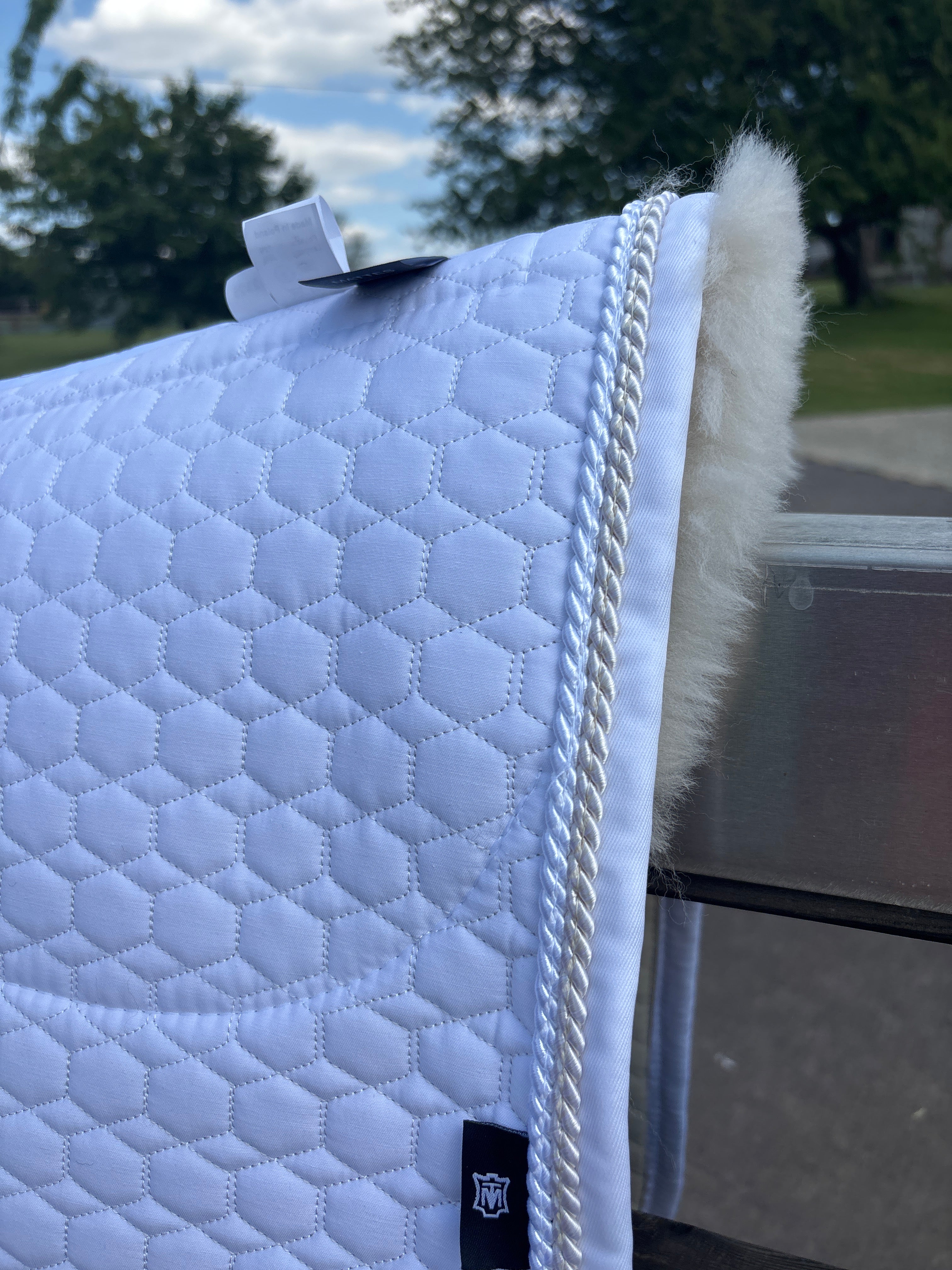 Tapis de dressage blanc, mouton blanc, cordelettes perle / blanc - Mattes