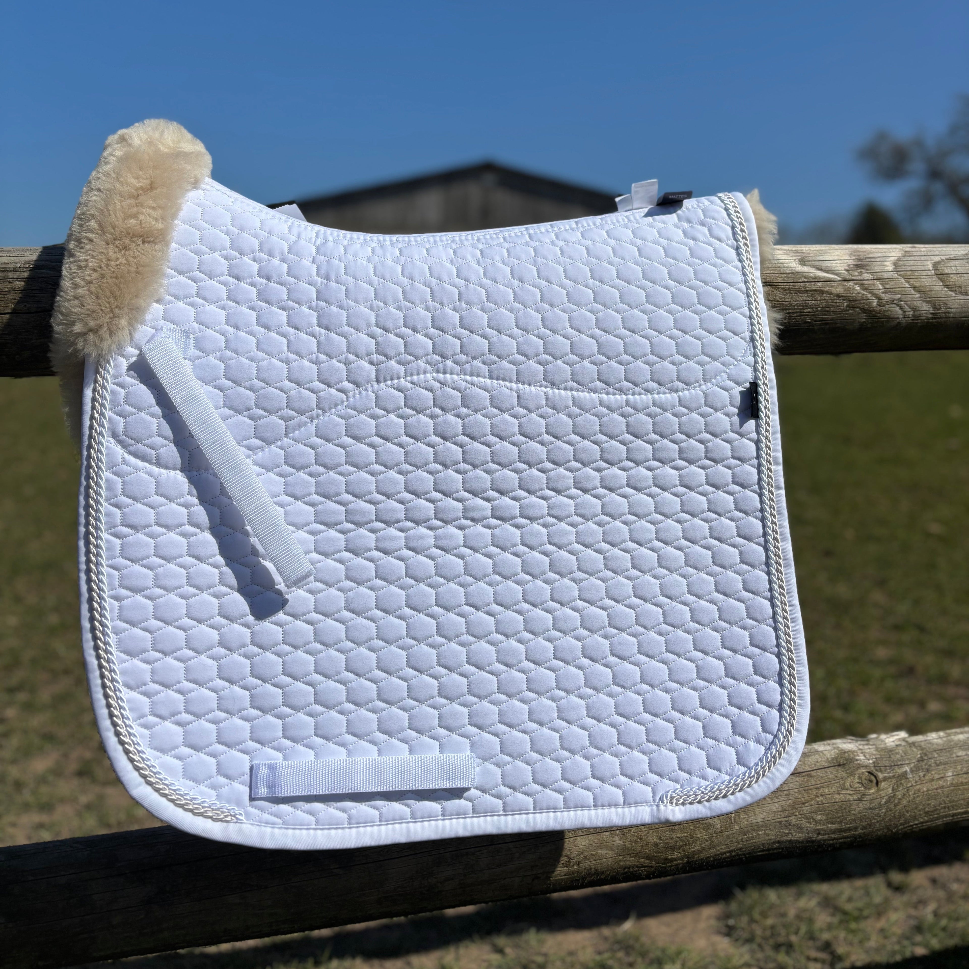 Tapis de dressage blanc, mouton Platin, bord perle / blanc - Mattes