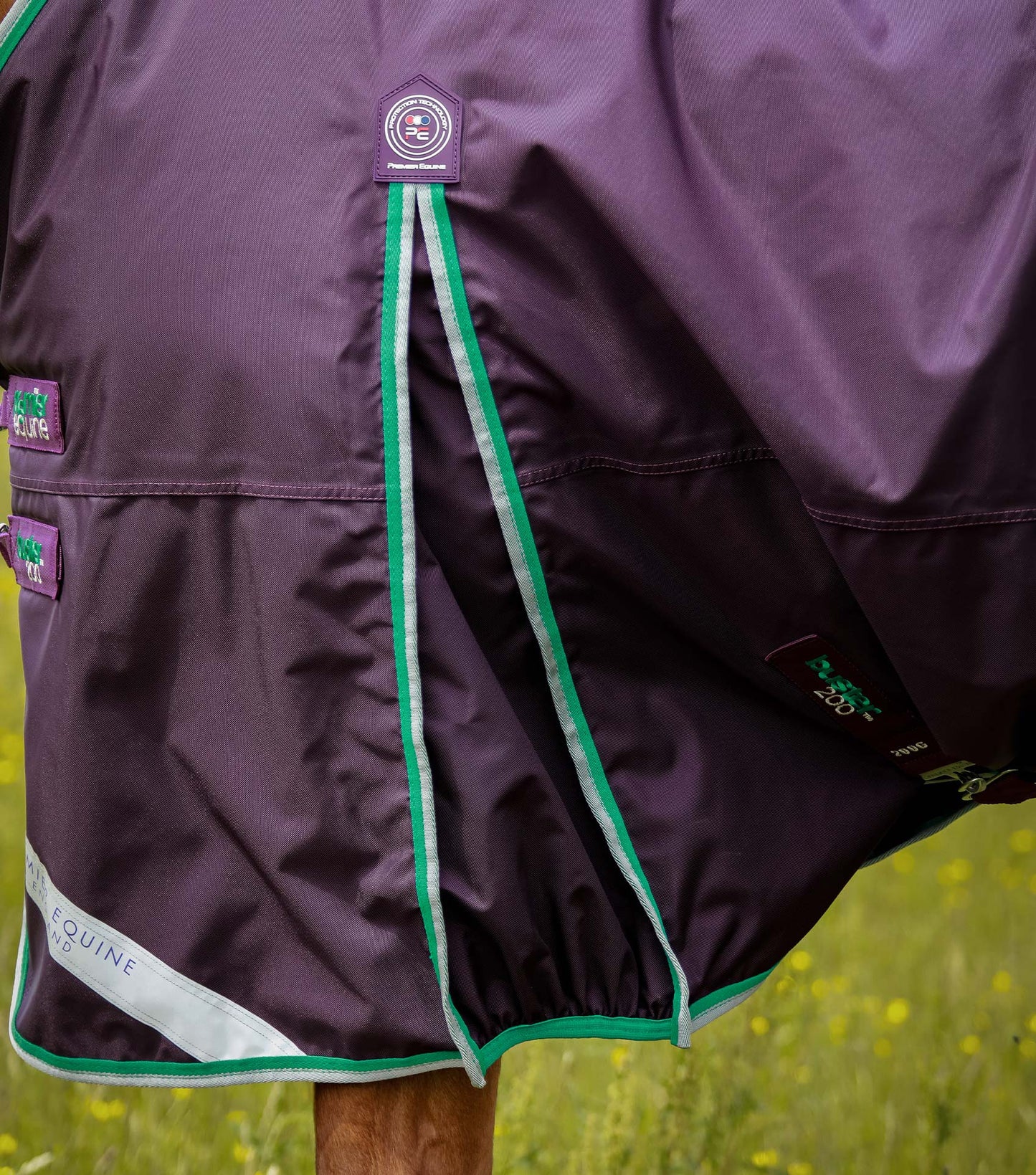 Couverture imperméable, Buster 200gr cou-amovible - Premier Equine