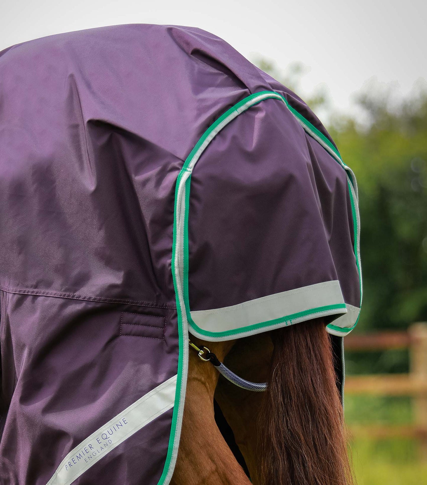 Couverture imperméable, Buster 200gr cou-amovible - Premier Equine