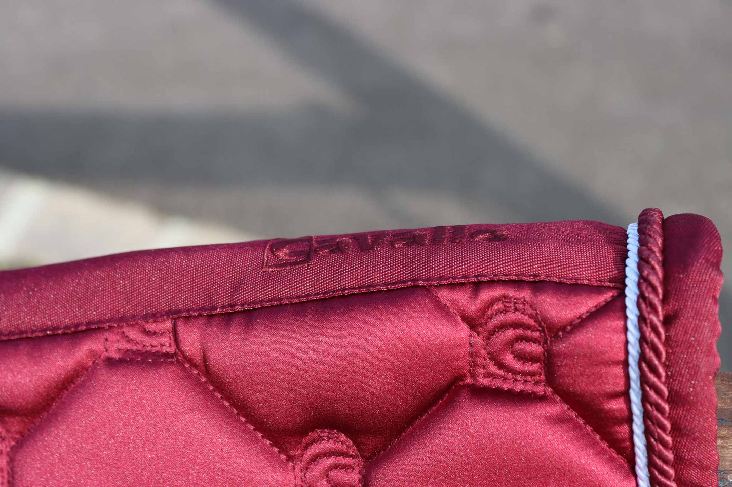 Tapis CAVALHANAYA, Dark red - Cavallo AH 2023