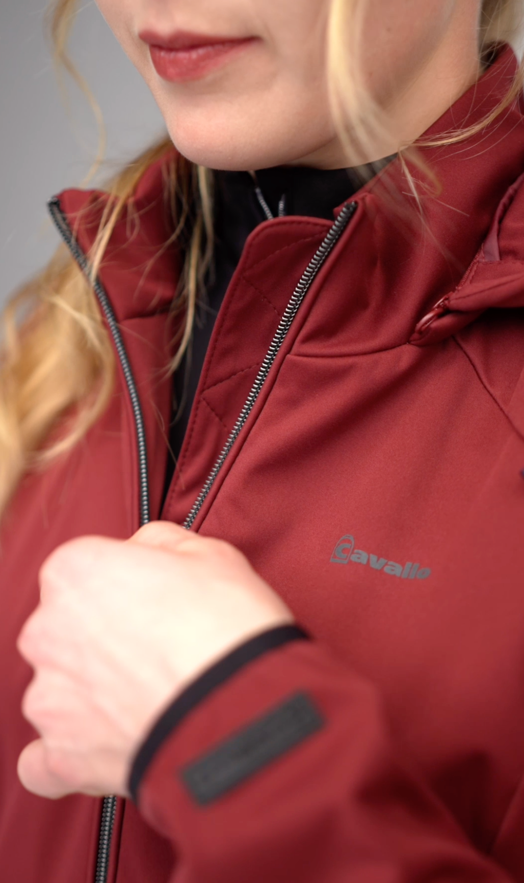 Veste softshell Cavalfaith, dark red - Cavallo AH 2023