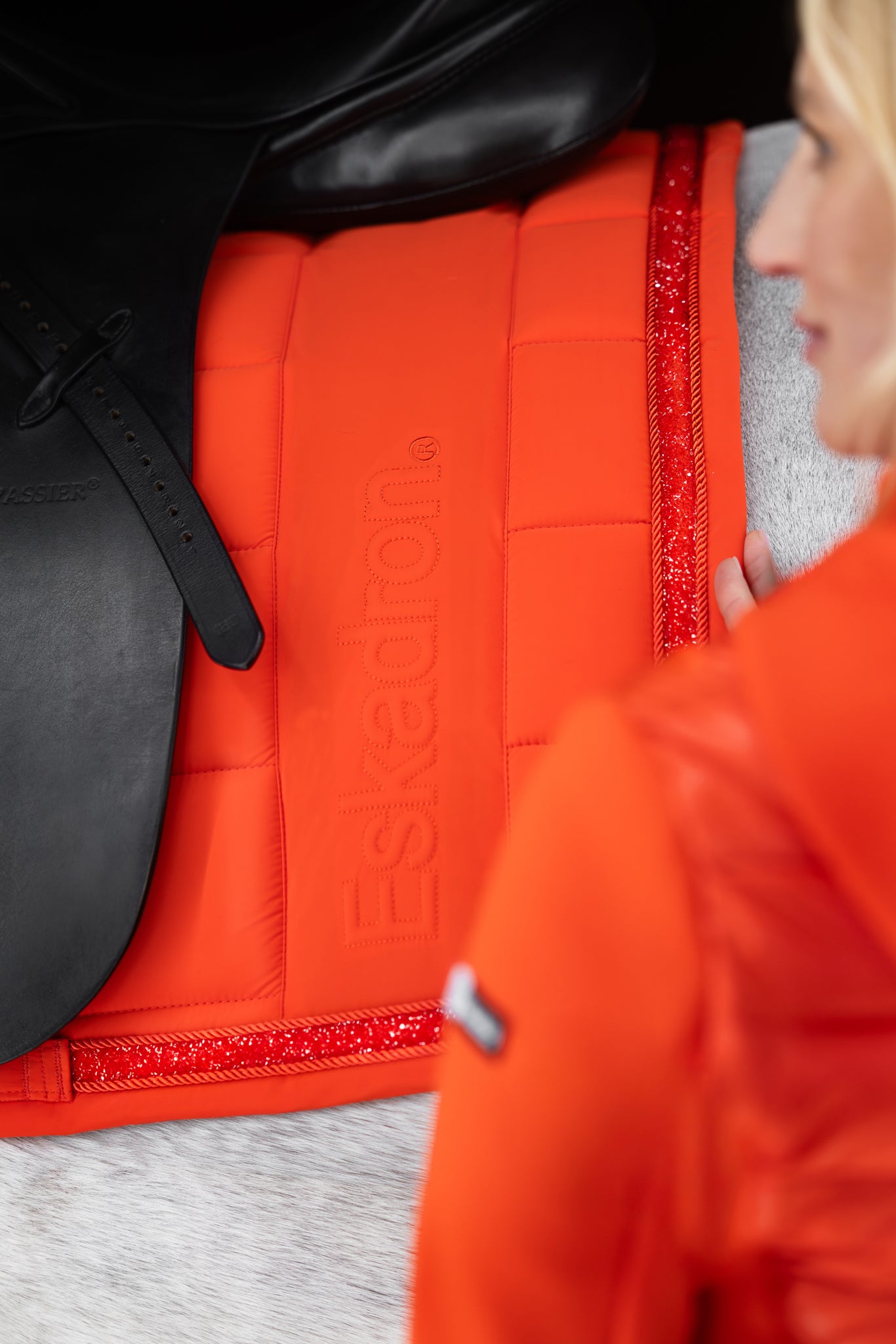 Tapis Big Square Jewel - Eskadron Dynamic 2025