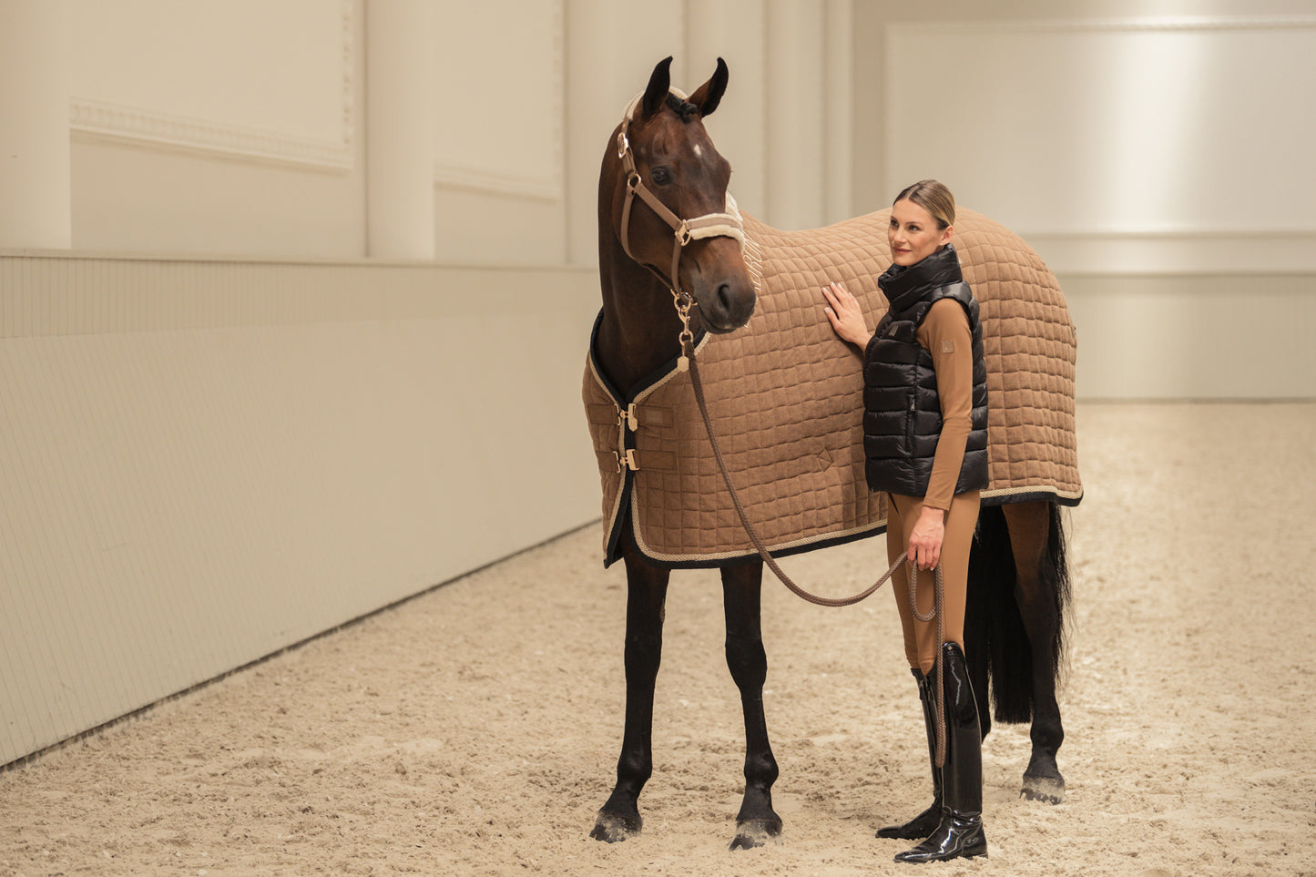 Sweet rug Acrylic quilted, almond - Eskadron heritage 2024/2025