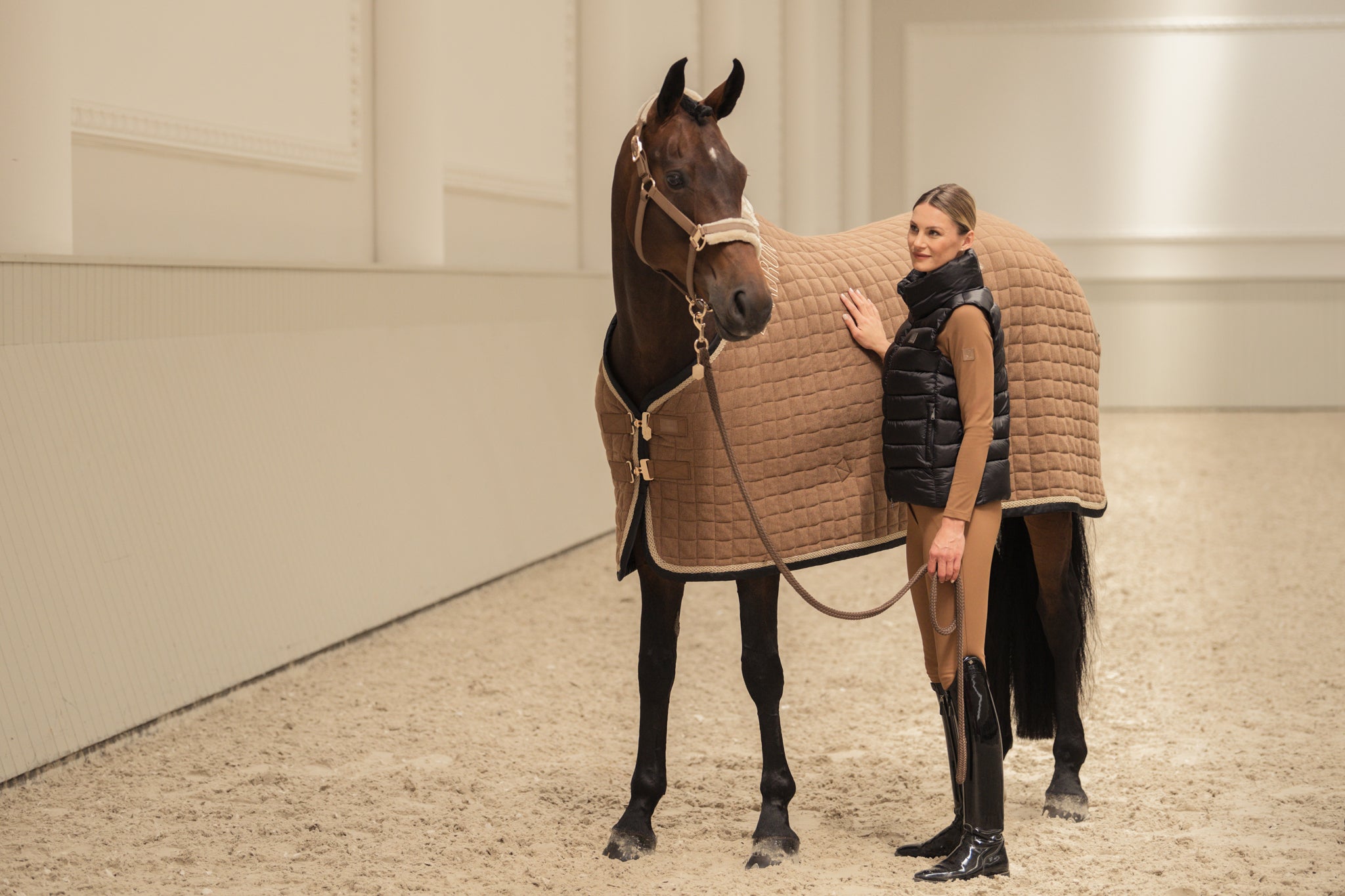 Sweet rug Acrylic quilted, almond - Eskadron heritage