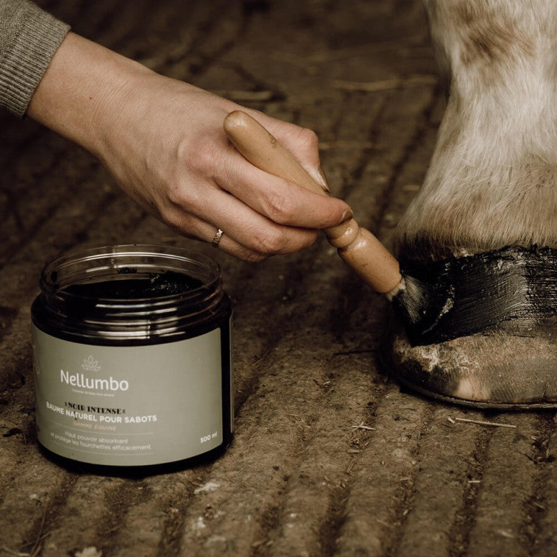Baume natural pour sabots, noir intense - Nellumbo