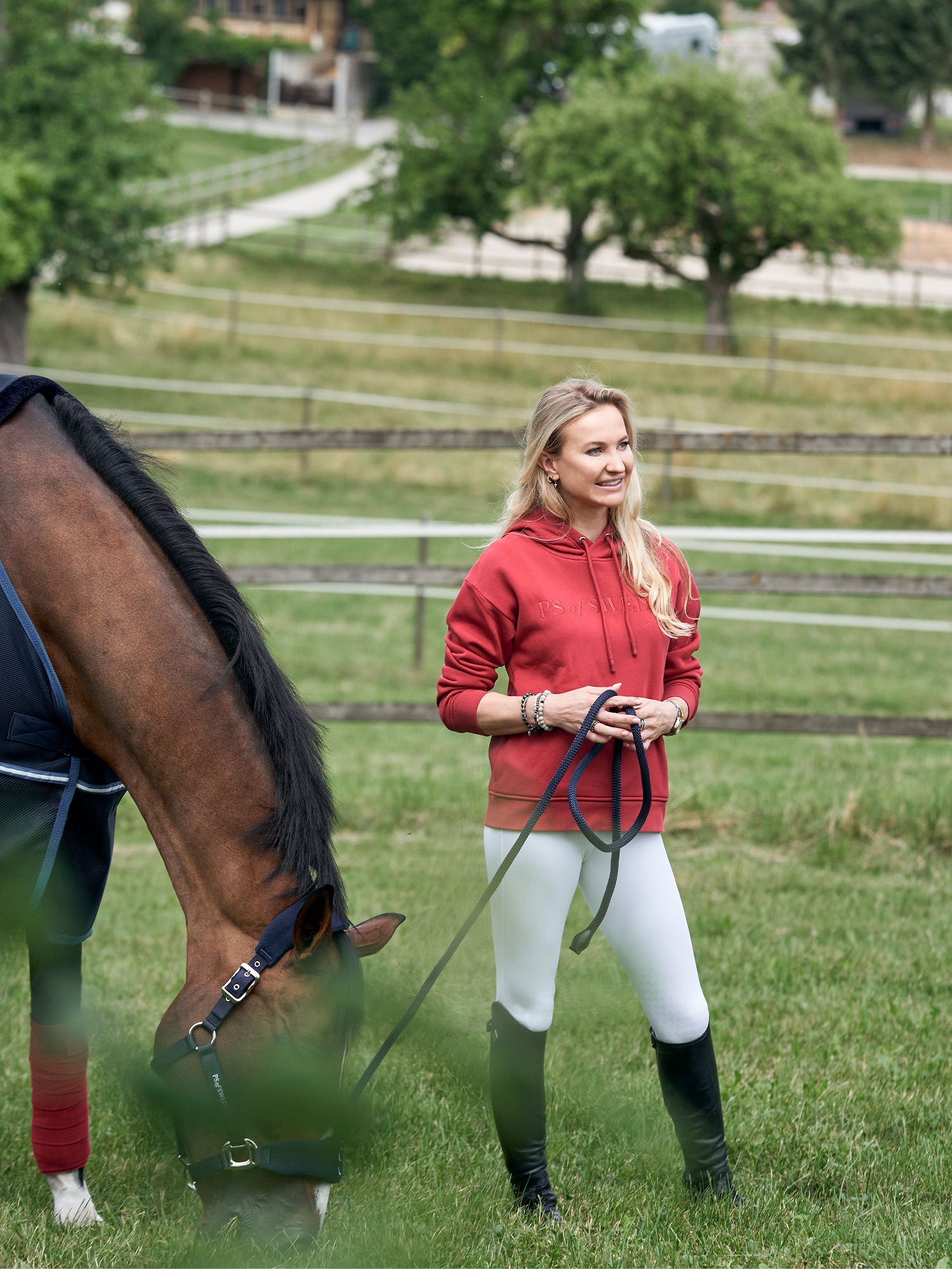 Hoodie Angela, Chilli Red - Ps of Sweden