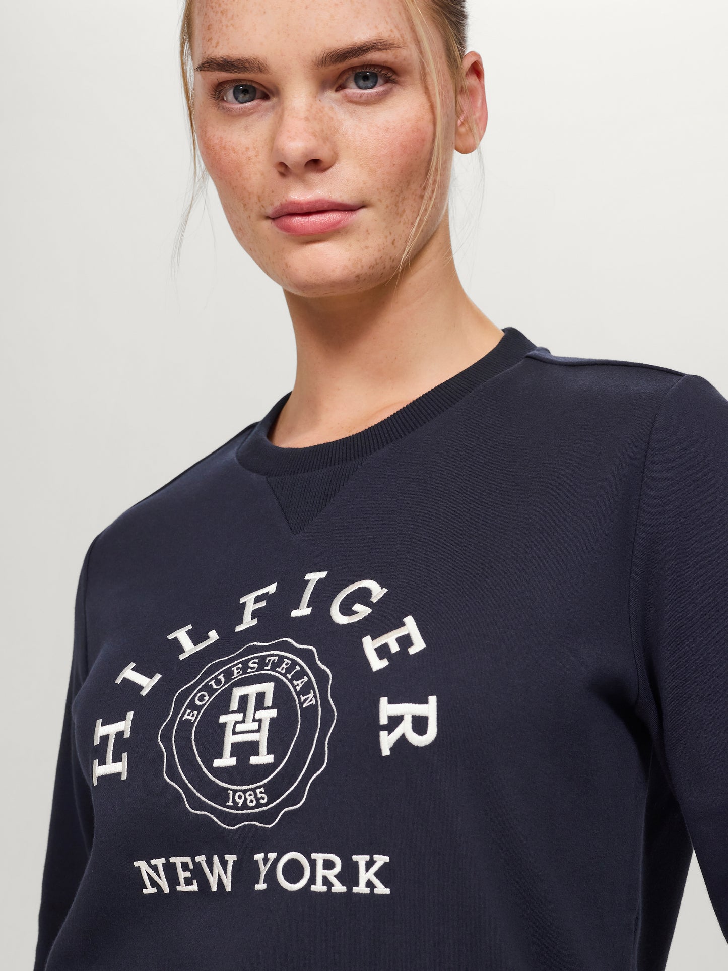 Sweat Evans, Desert Sky - Tommy Hilfiger Spring / Summer 25