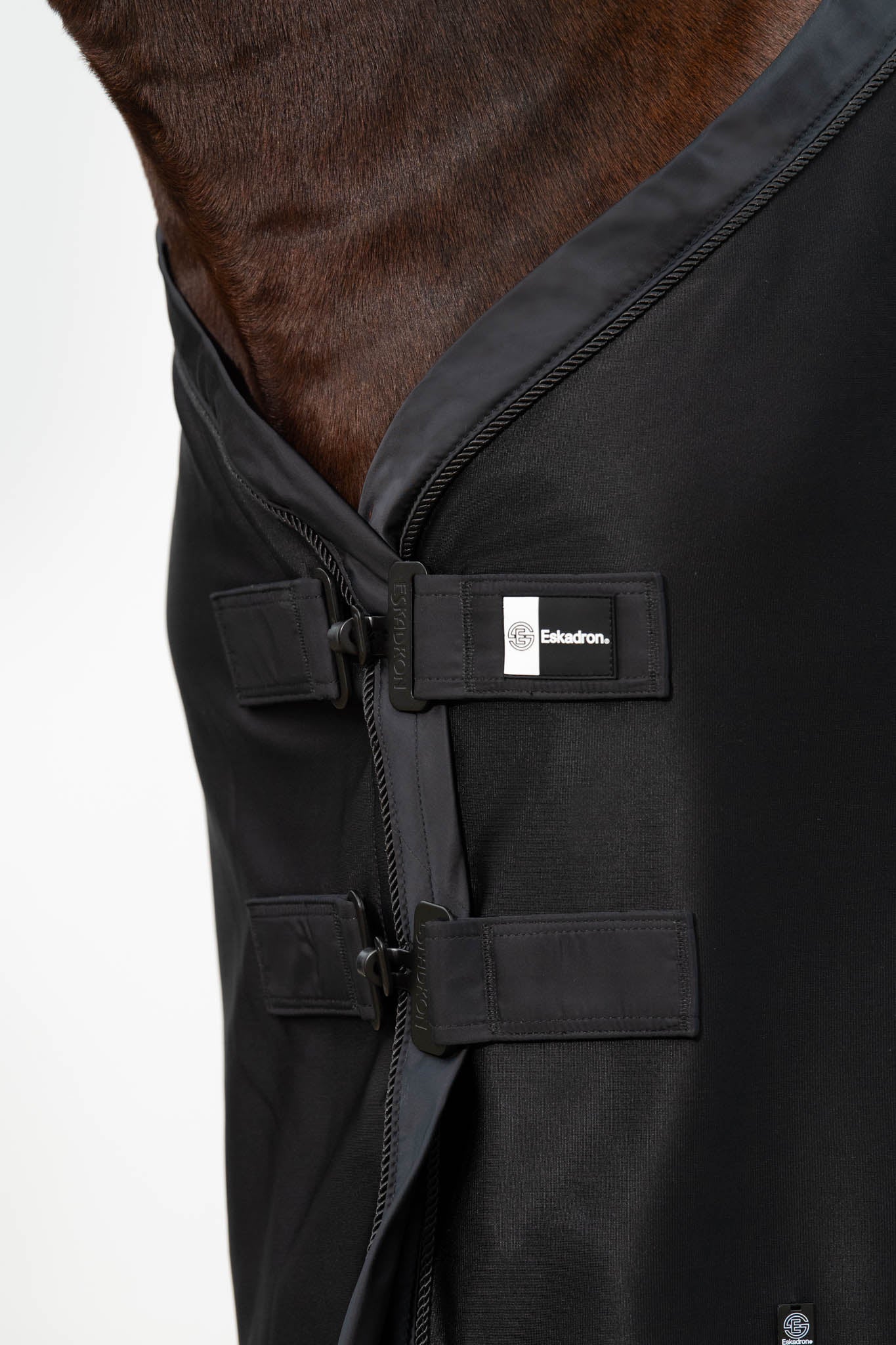 Sweat Rug Dura Emblem, black - Eskadron Dynamic