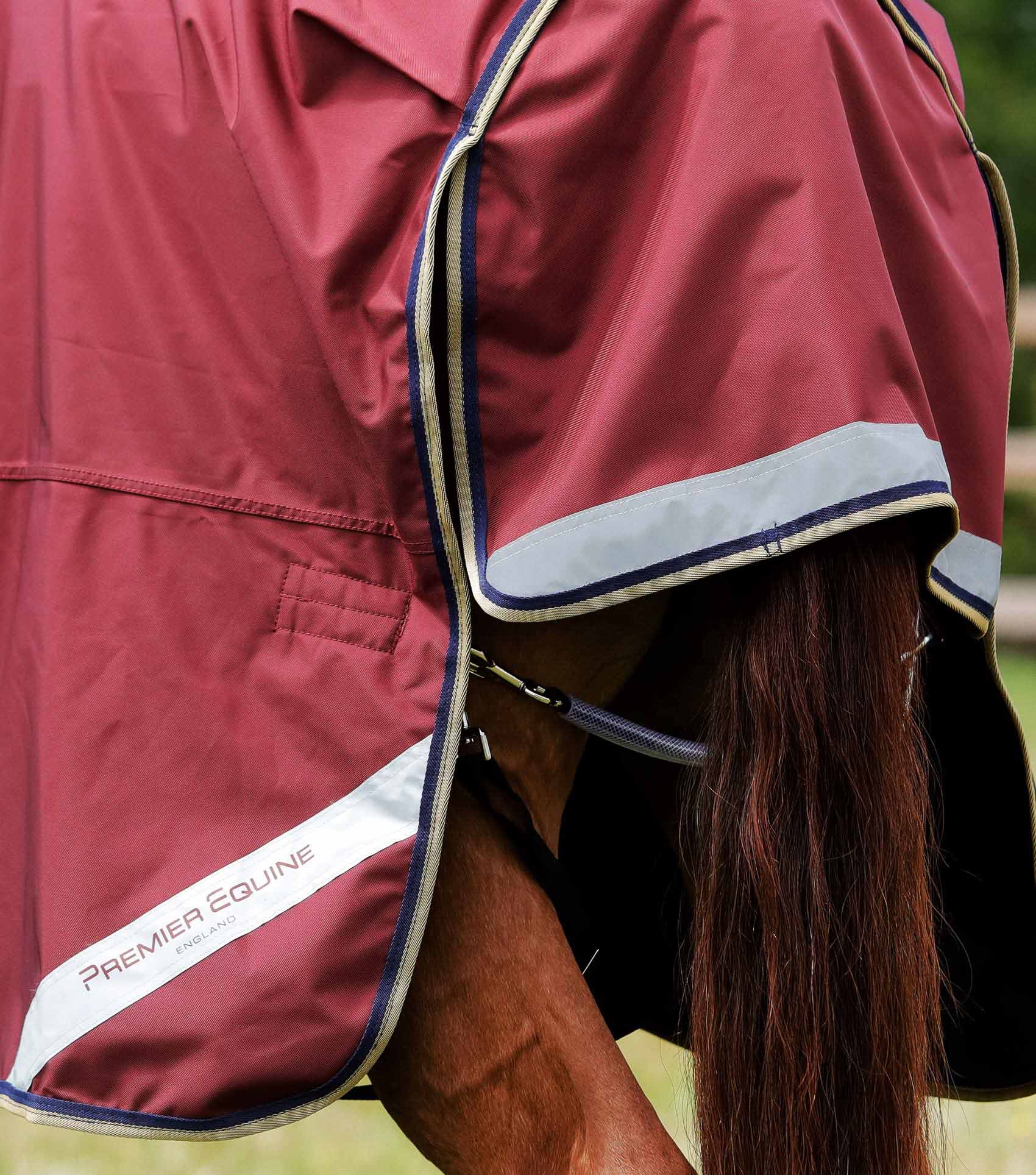 Tapis doux Premier Equine Buster avec rabat de ventre blanc Tapis doux Premier Equine Buster avec rabat de ventre blanc
